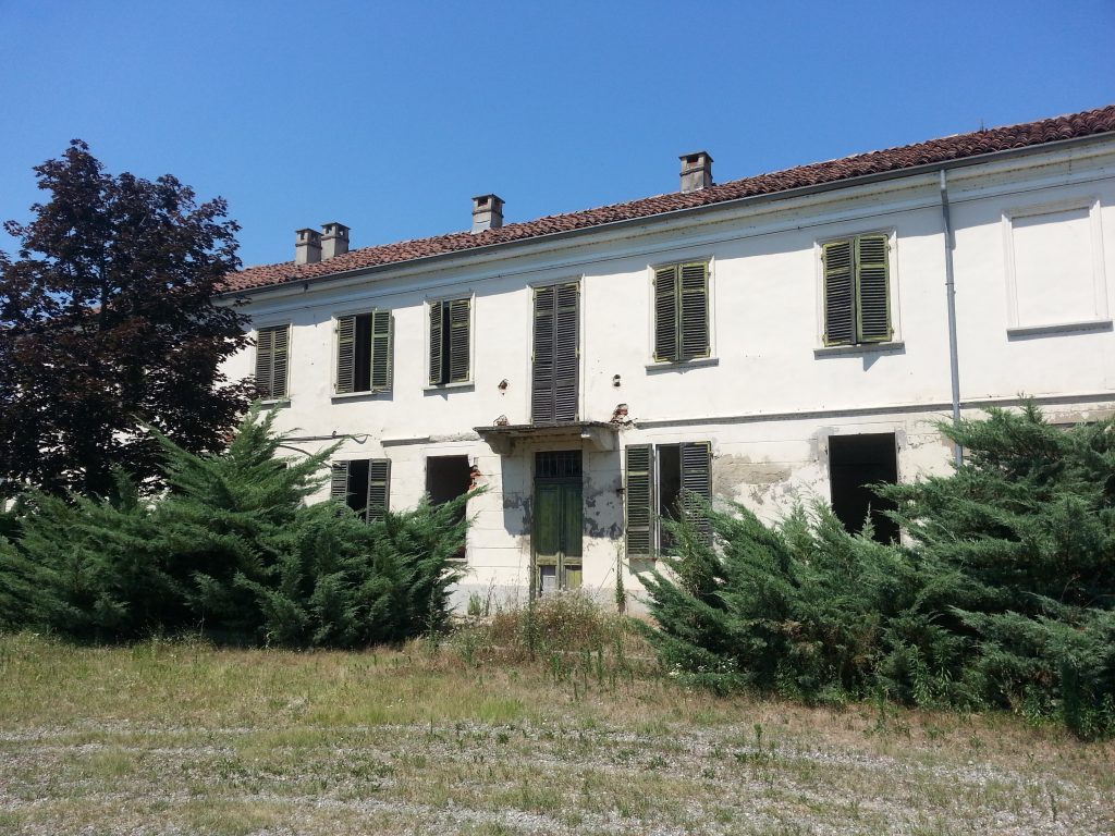 Building on the town square