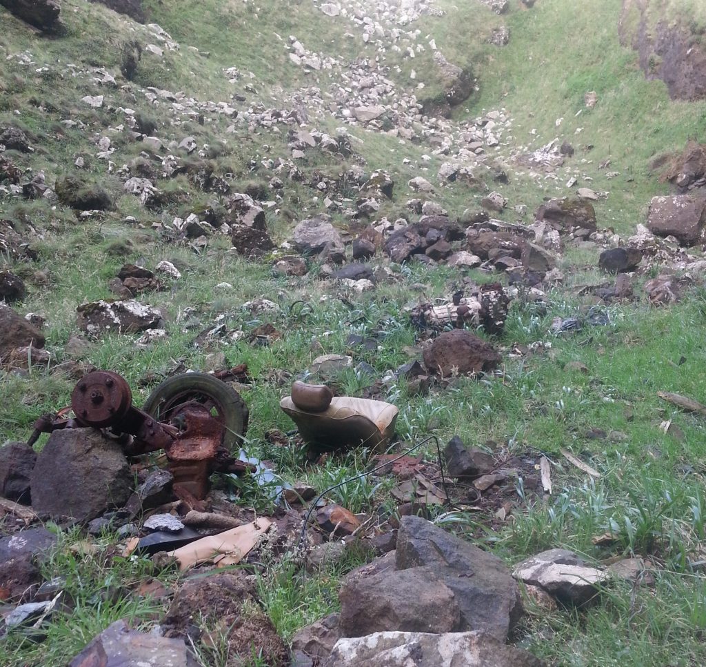 Mangled car in the Chasm