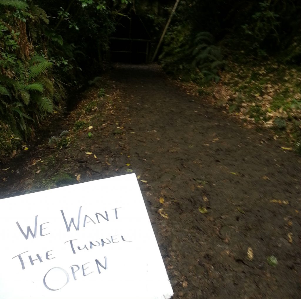 Sign at tunnel entrance