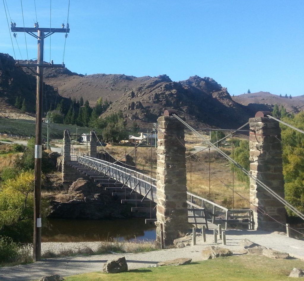 Shaky bridge, Alexandra